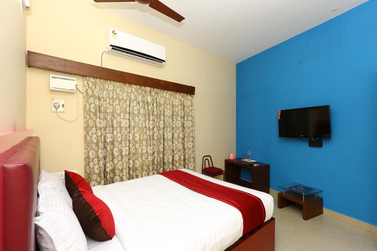 Oyo 8410 Rajeswari Tower Hotel Chennai Exterior photo