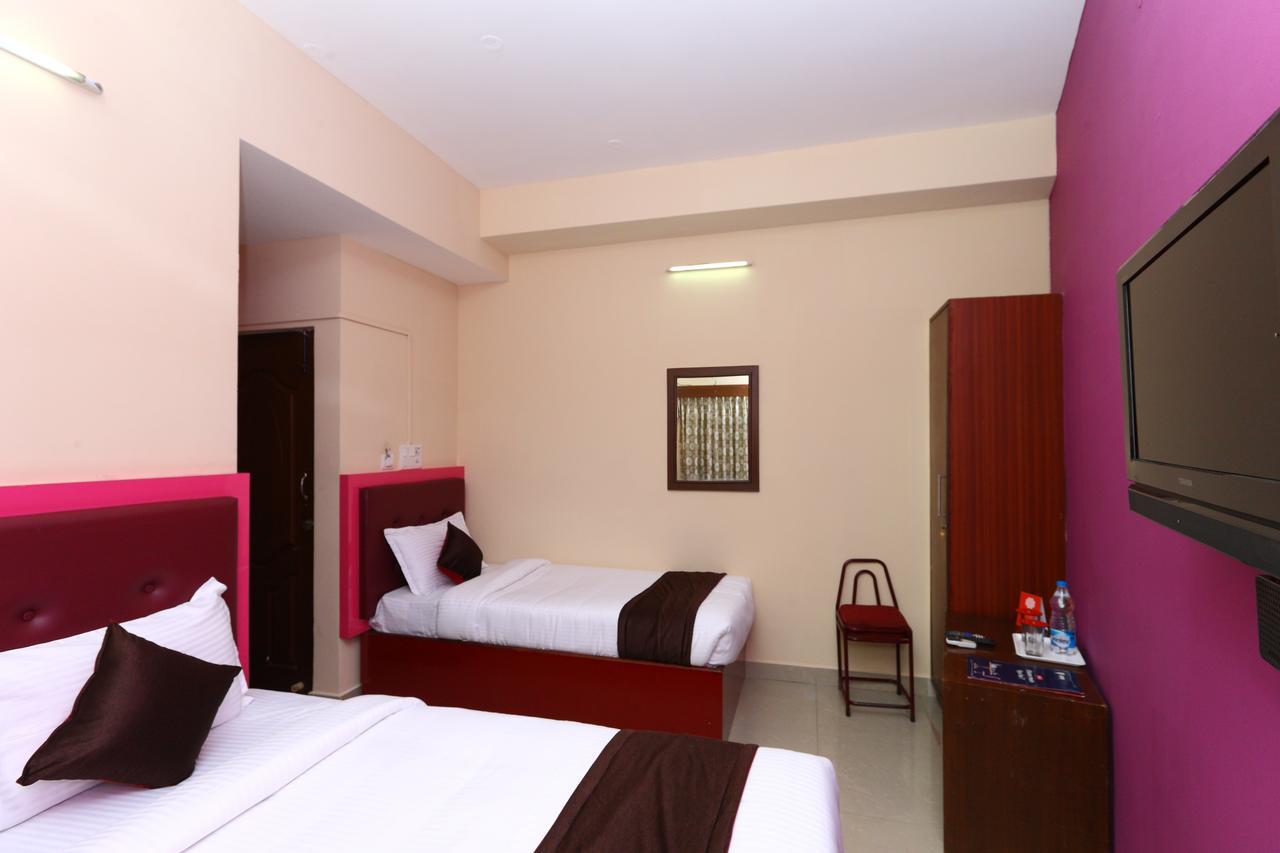 Oyo 8410 Rajeswari Tower Hotel Chennai Exterior photo