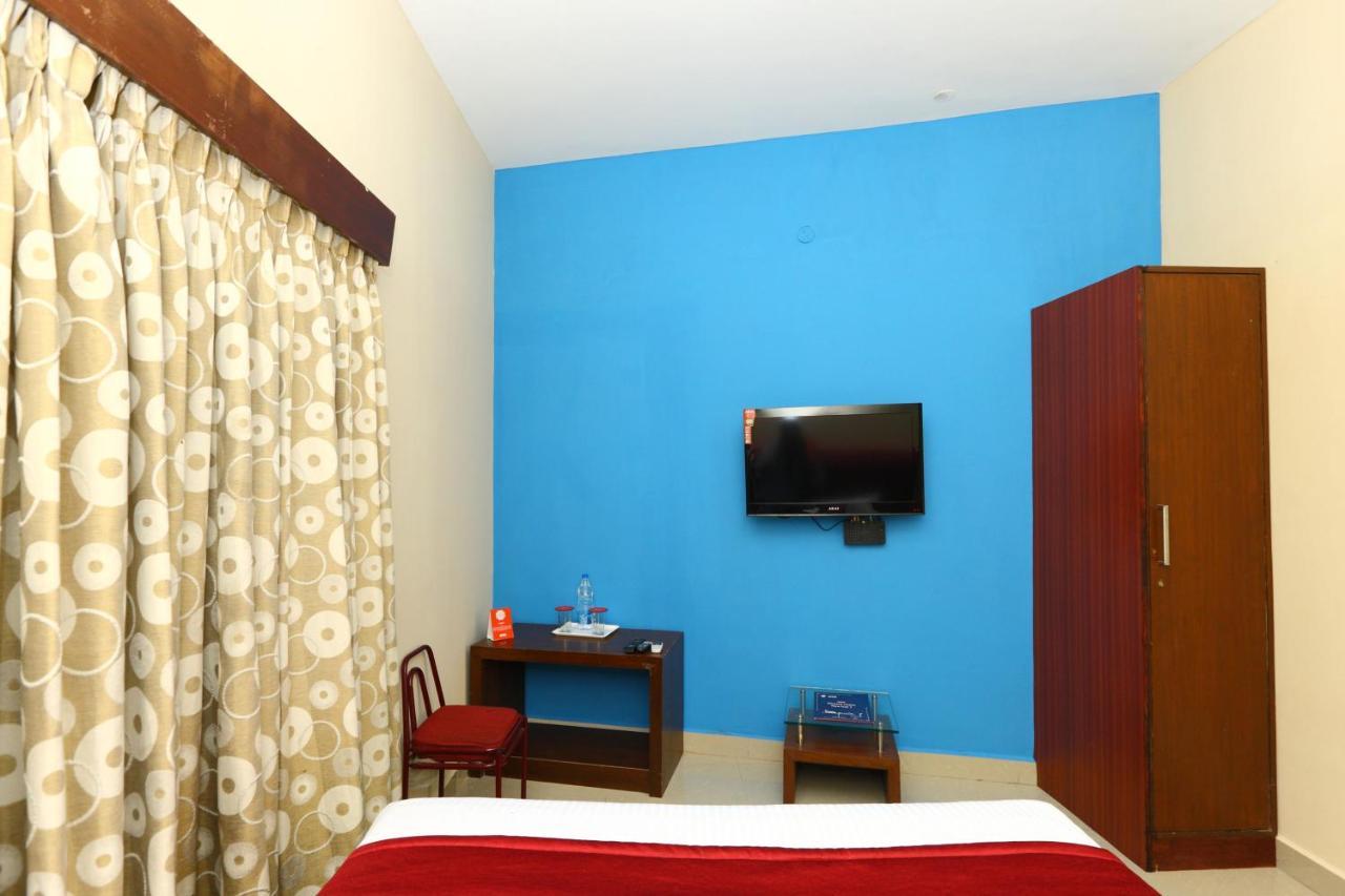 Oyo 8410 Rajeswari Tower Hotel Chennai Exterior photo