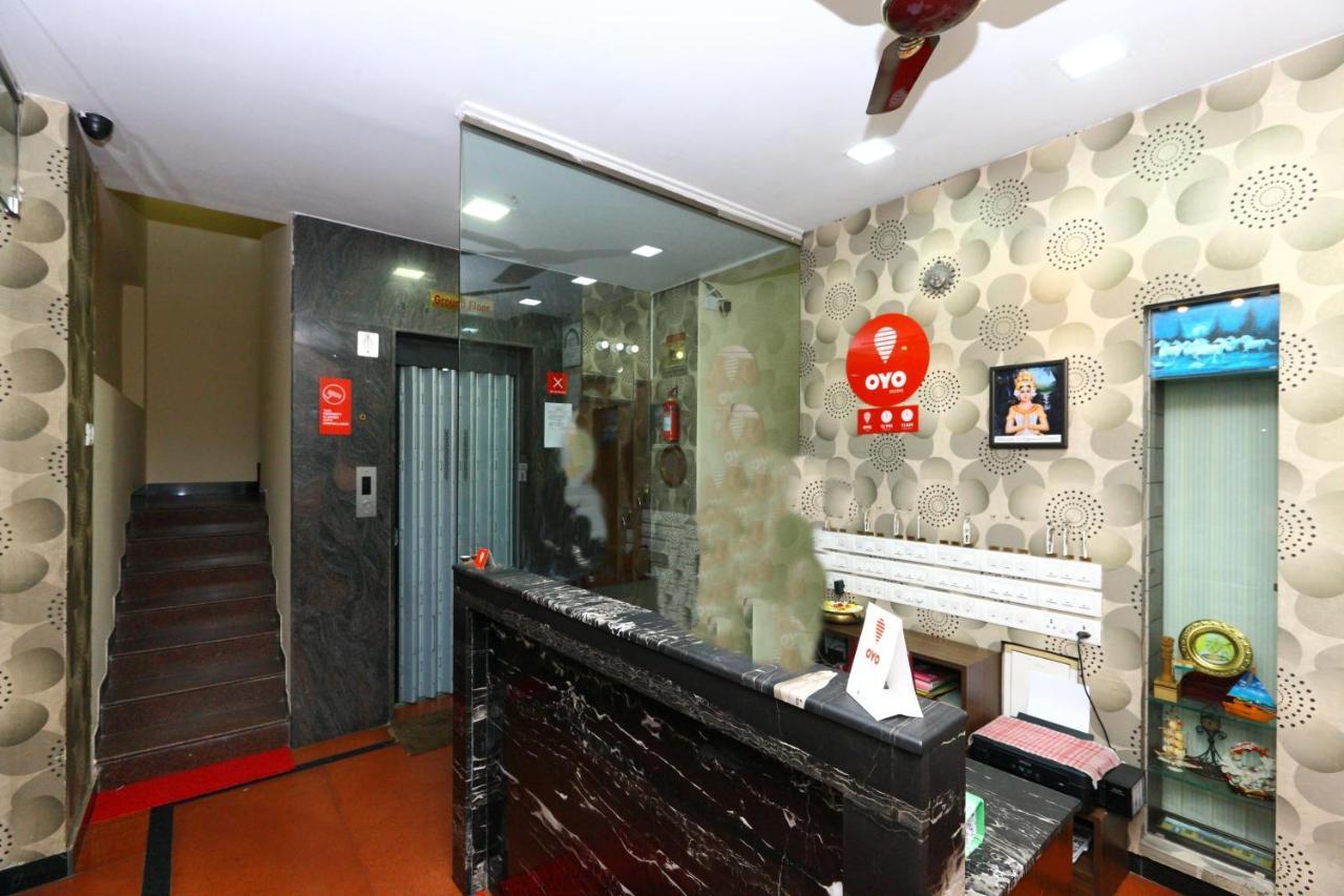 Oyo 8410 Rajeswari Tower Hotel Chennai Exterior photo
